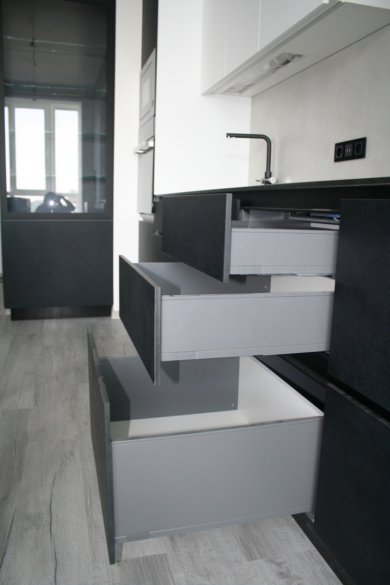 Black Fundermax Kitchen - Closet Sarasota