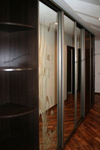5-door sliding door closet
