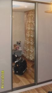 3-door sliding closet with glass and mirror